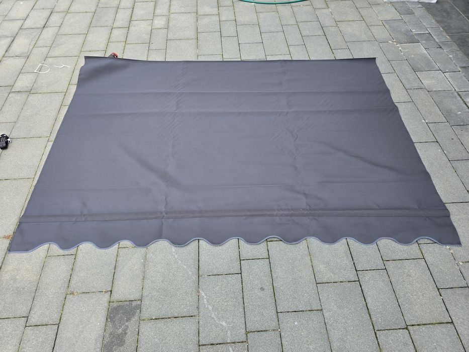 Markiza (Baldachim) zwijana korbą