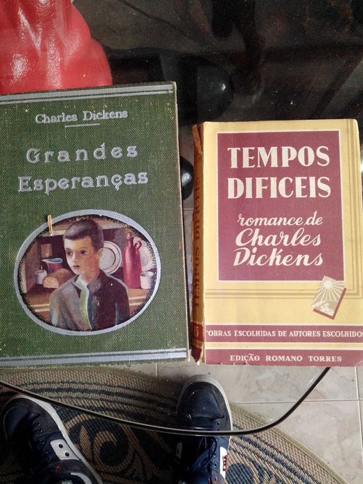 livros antigos charles dickens