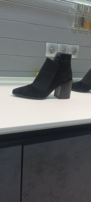 Продам демисизонные ботинки