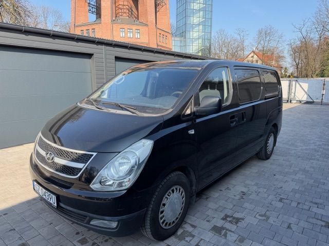 Hyundai H1  Klima Piekna zabudowa szafkami 2 tys euro 3 osobowy  Hak Bezwypadek