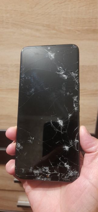 TCL 20R 5G (T767H) на запчастини або під відновлення
