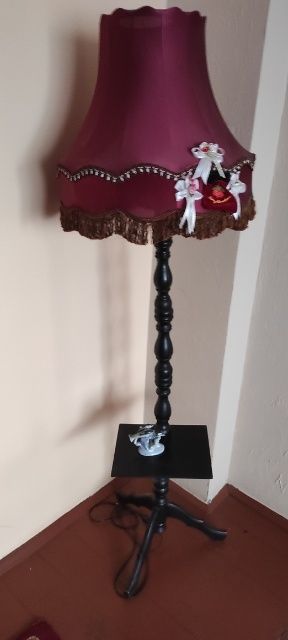 Lampa z abażurem