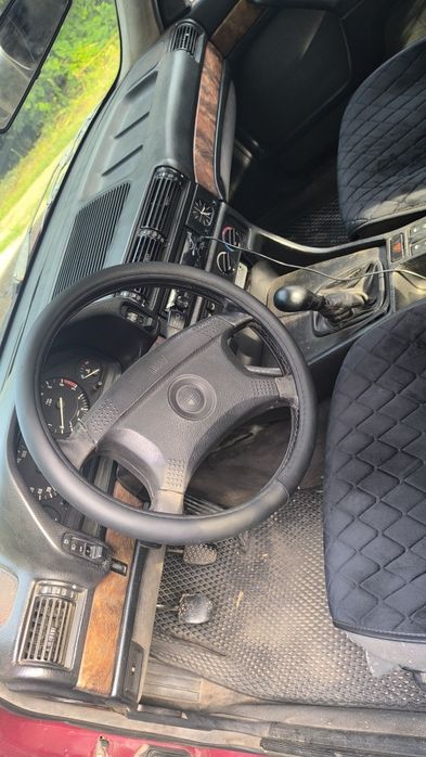 BMW E32 730i 3.0