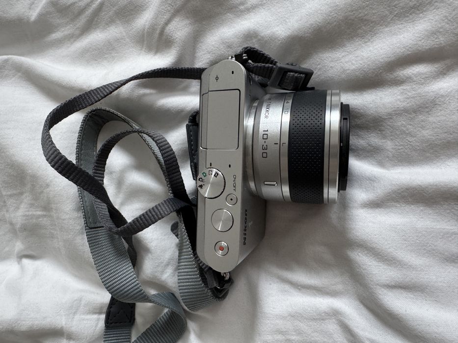 Nikon 1 J3 srebrny na częsci