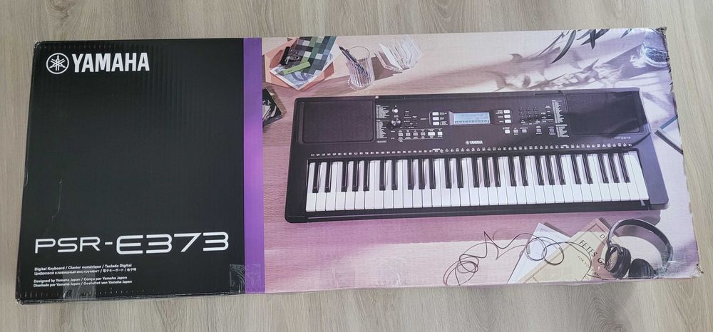keyboard Yamaha PSR-E373 wraz ze stojakiem