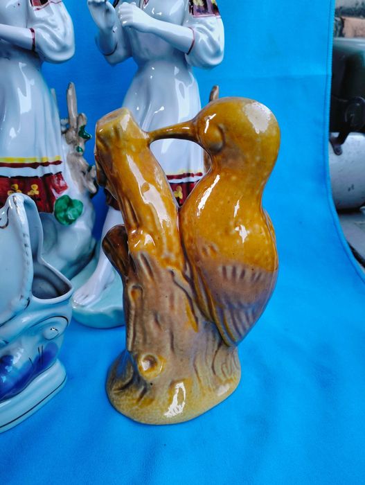 Різні керамічні статуетки ...