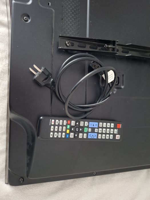 *** Telewizor Samsung LE46C650 plus uchwyt ścienny ***