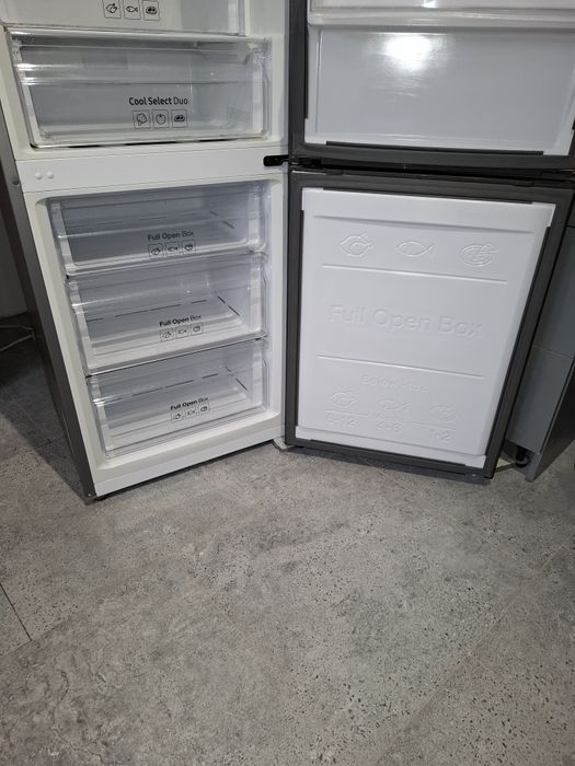 Lodówka odówka SAMSUNG RB37J501MB1