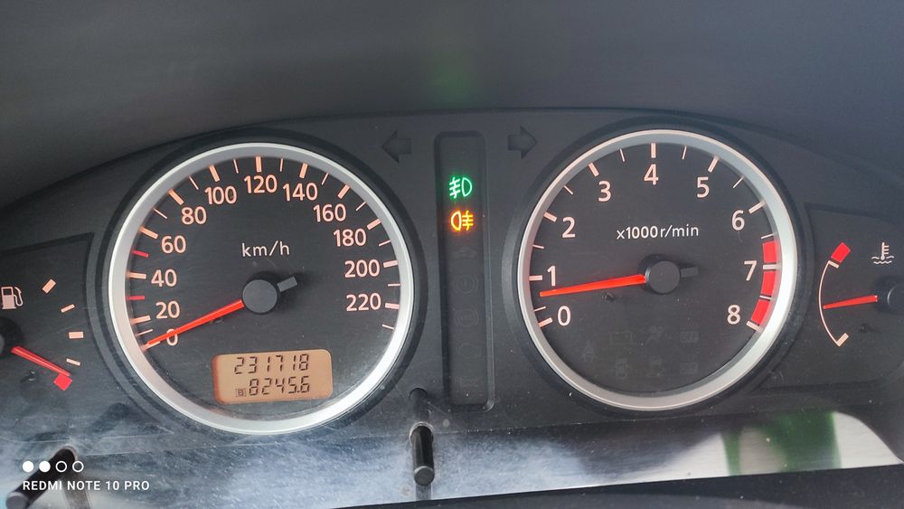 Nissan Almera хетчбек