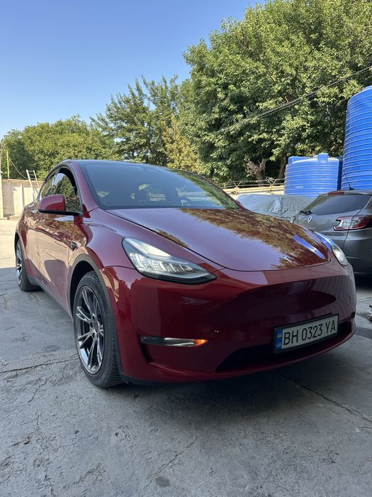Tesla Model Y Dual motor/Long range