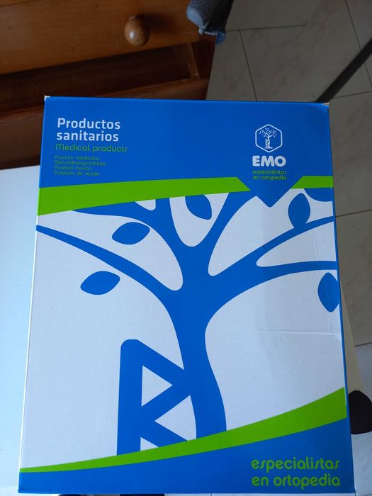 Tala displasia ligeira da anca bebé -coluna de splint