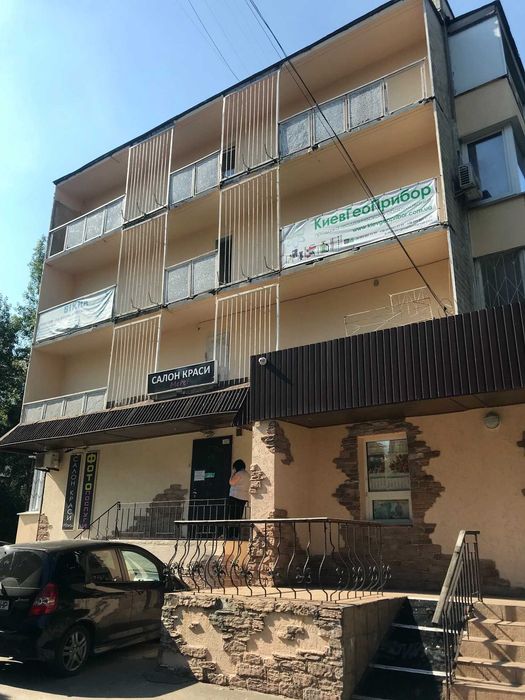 Здам офіс 50 м2, вул. Тампере 11А, Дарницька площа. Власник.