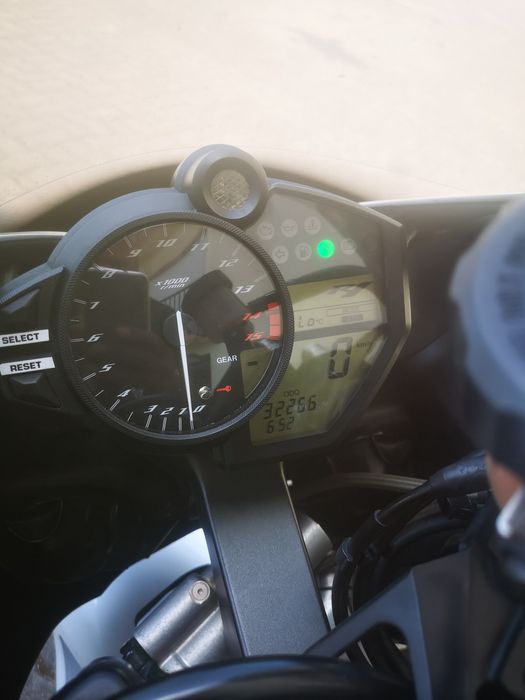 Yamaha r1 crossplane 2009