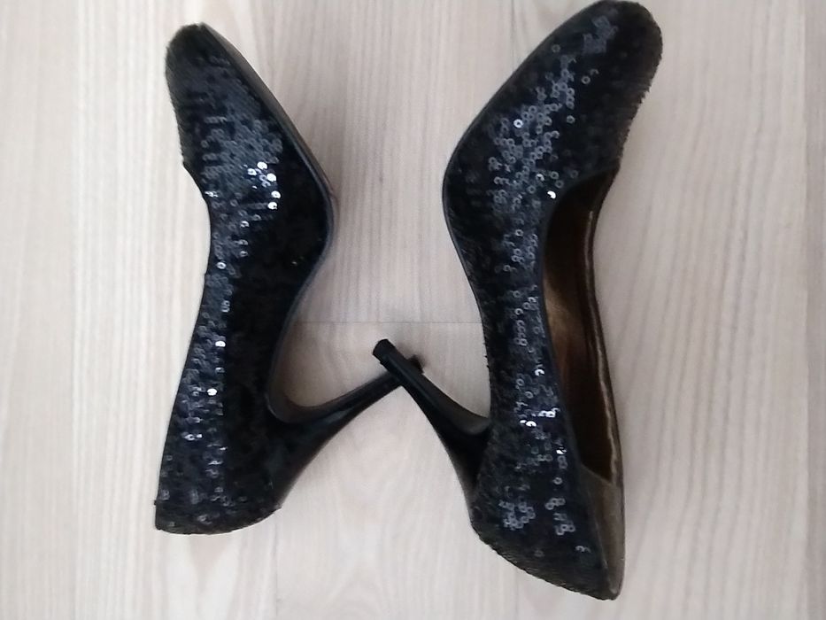 Szpilki czarne cekiny 37 24 cm