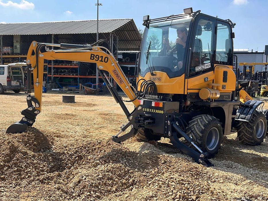 Günstig B910  Koparko ładowarka kołowa Gunstig B910, 1000 kg, waga 3050 kg