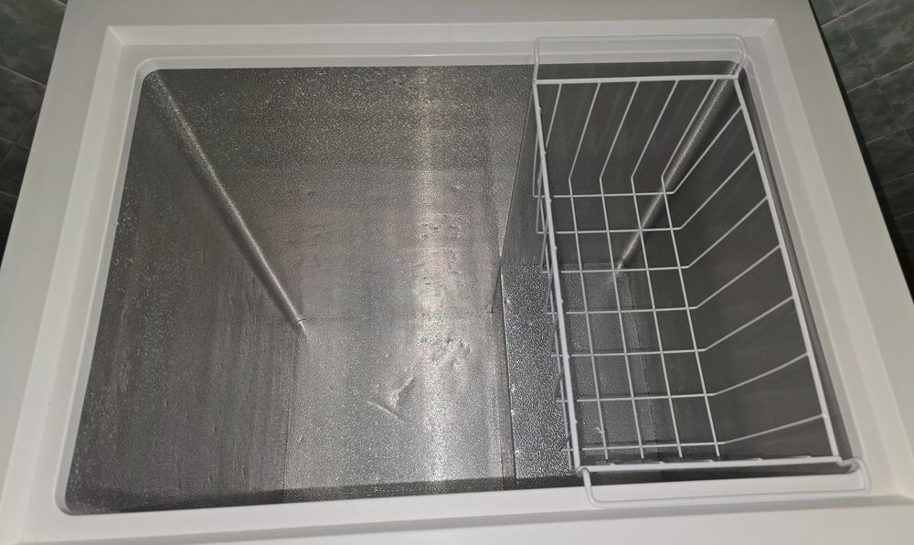 Продам морозильну камеру Atlant