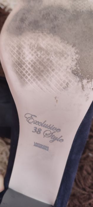 Жіночі туфлі з натуральної замші