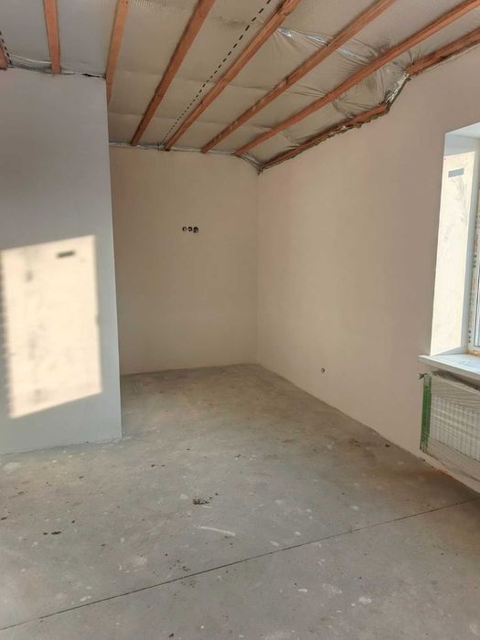 Продається таунхаус з терасою на Старому Місті 2154