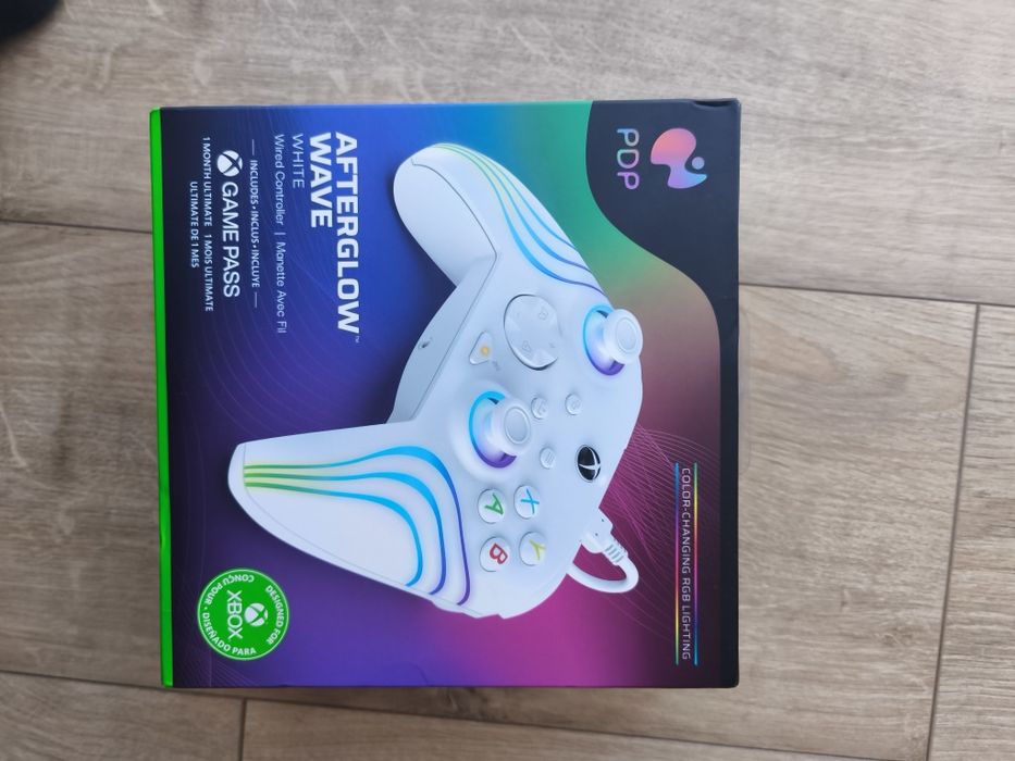Nowy zapakowany pad przewodowy PDP Afterglow Wave do konsoli Xbox
