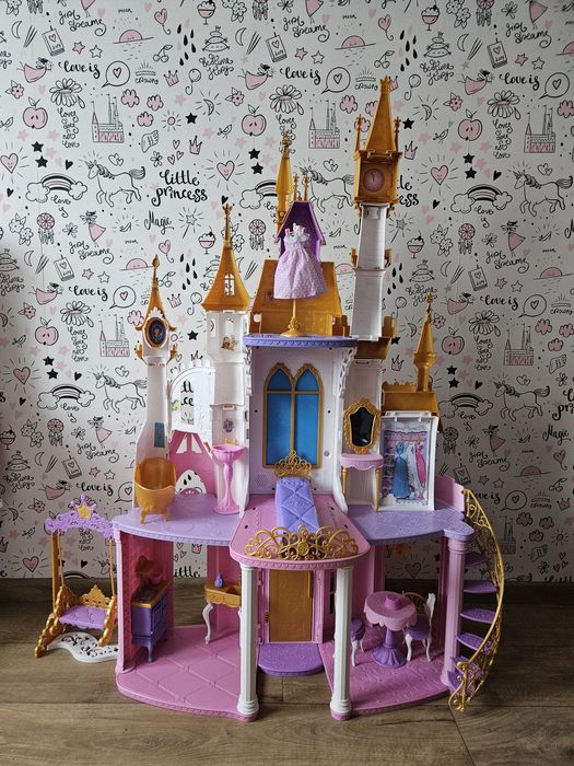 Domek dla lalek zamek księżniczek Disney