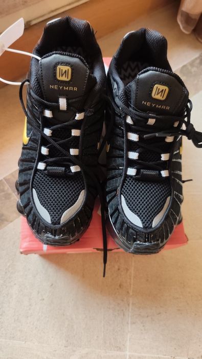 Tênis Nike shox 12 molas Neymar
