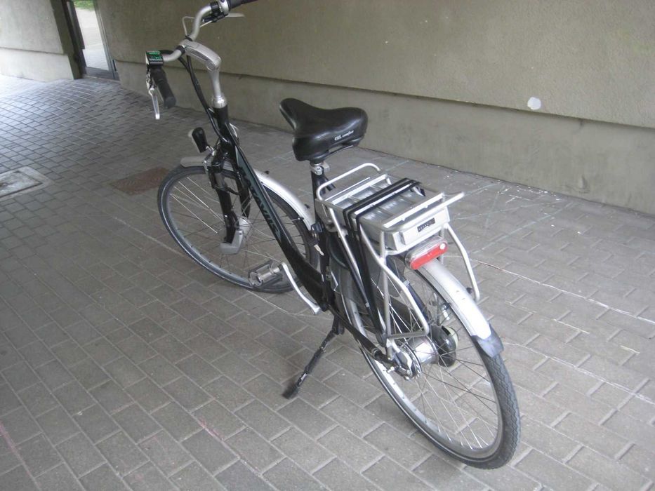 Rower elektryczny Batavs-genova e-go 8p,manetka,gold bateria