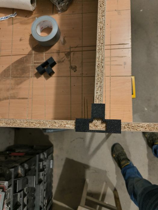 Ściski typu "T" uchwyty do montażu płyt meblowych 2szt..