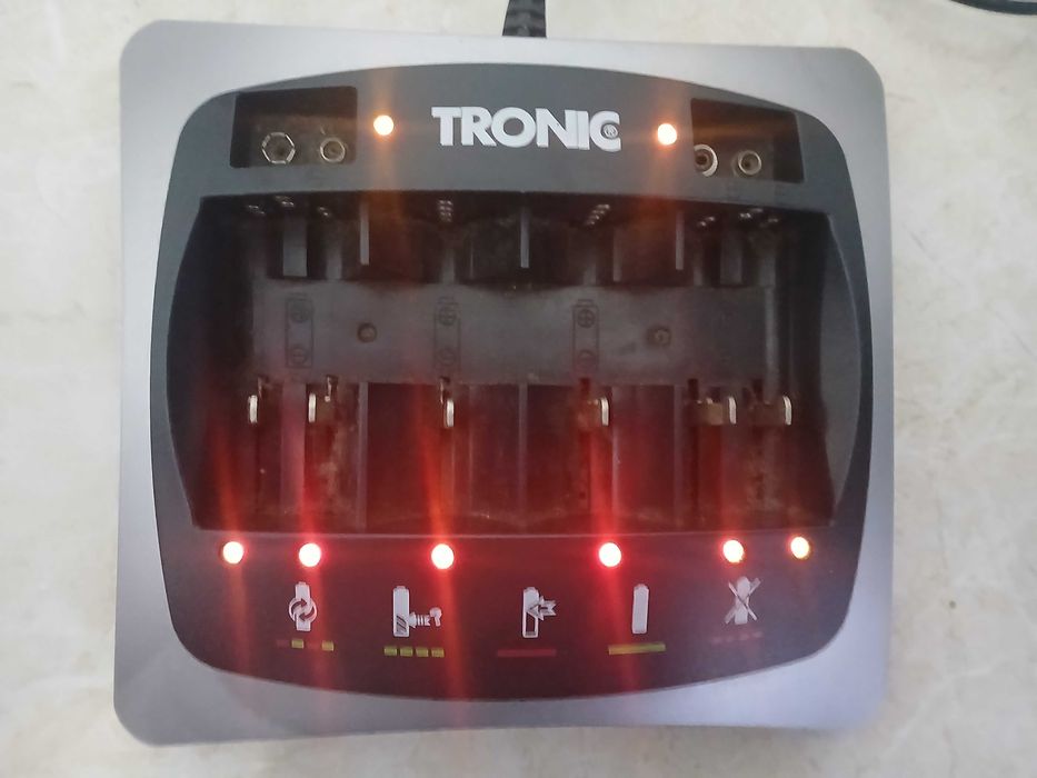 Tronic Battery Charger439740993865656321