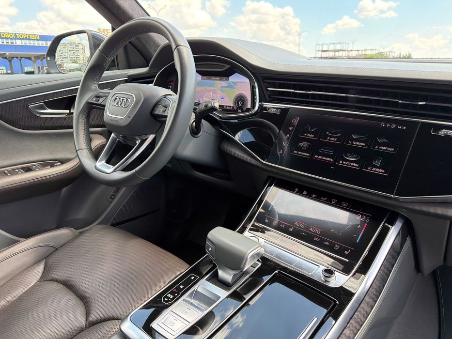 Audi Q8 55TFSi Official