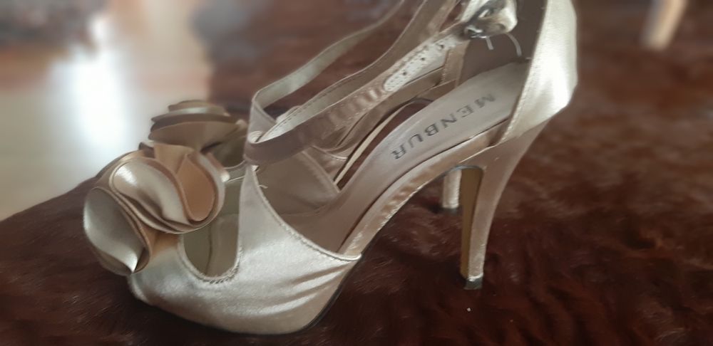 Sapato cerimónia dourado menbur