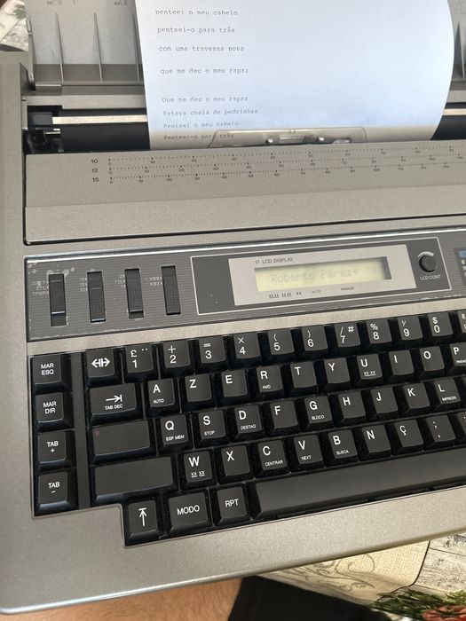 Máquina de escrever eletrónica-Panasonic