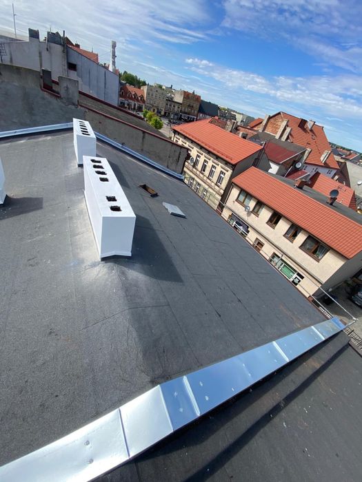 Dachy płaskie , usługi dekarskie , montaż papy termozgrzewalnej