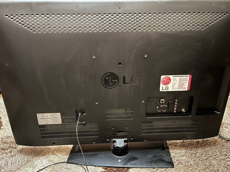 Телевизор LG 42 дюйма, рабочий, без пульта.
