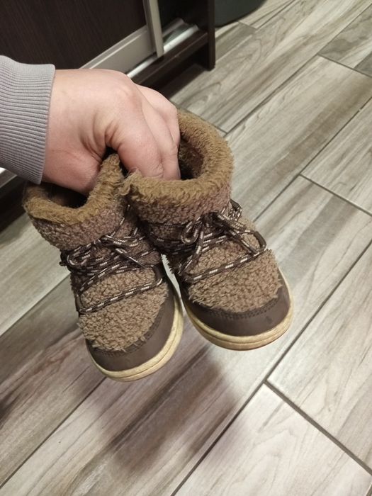 Зимові чобітки уги hm 25 розмір