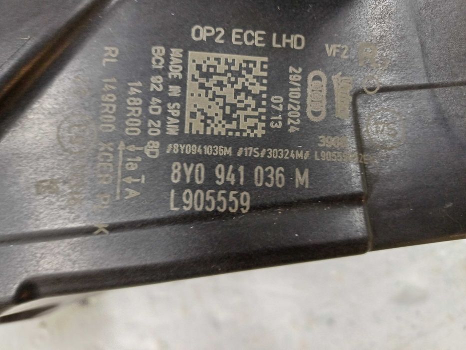lampa prawa audi a3 8y full led matrix model 8y094.1036m