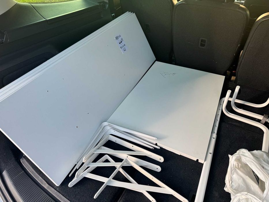 Tenho algumas prateleiras disponíveis para venda.