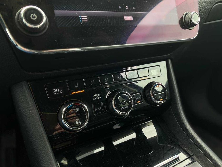 Skoda Superb 2019 Official