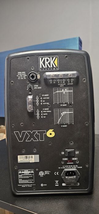 Monitory Studyjne KRK VXT 6