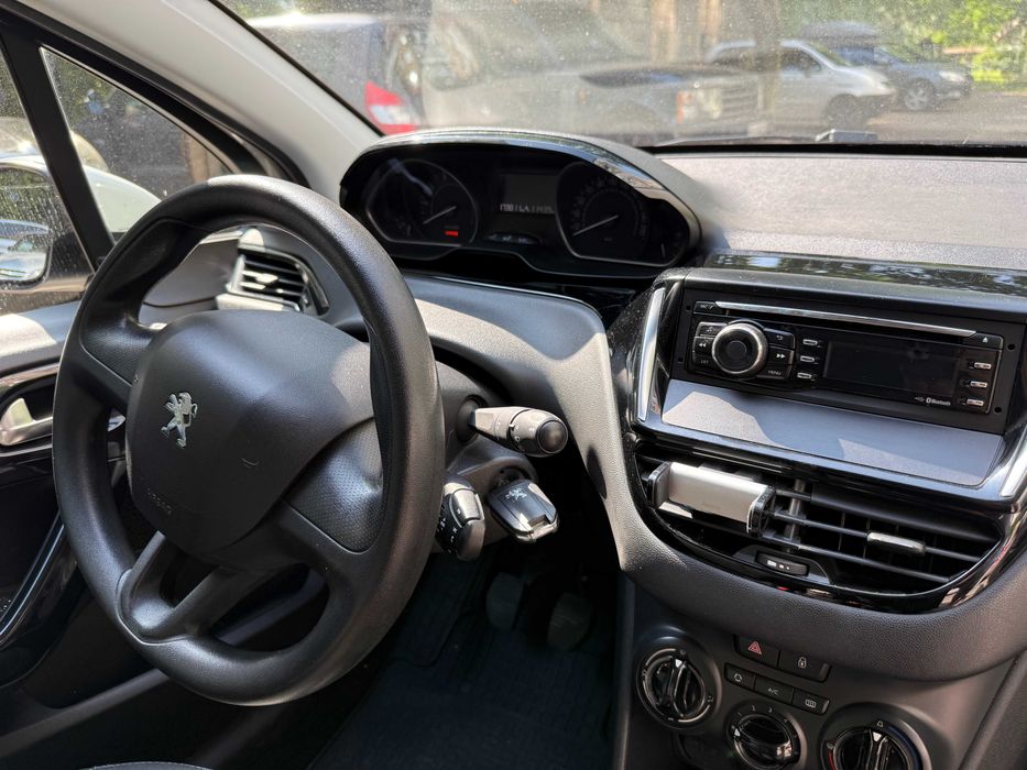 Продам Peugeot 208 2016 $5800