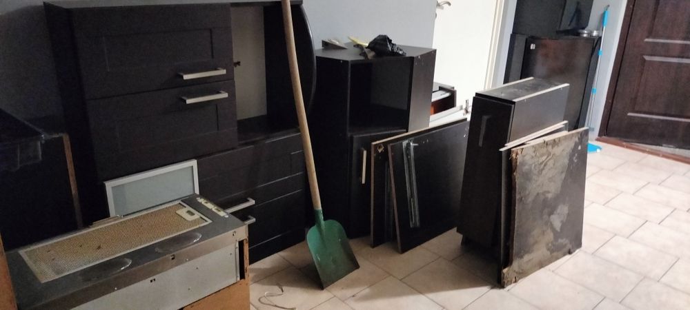 Oddam za darmo szafki i płyty meblowe