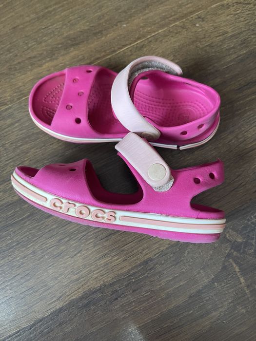 Босоніжки Crocs для дівчинки розмір С8