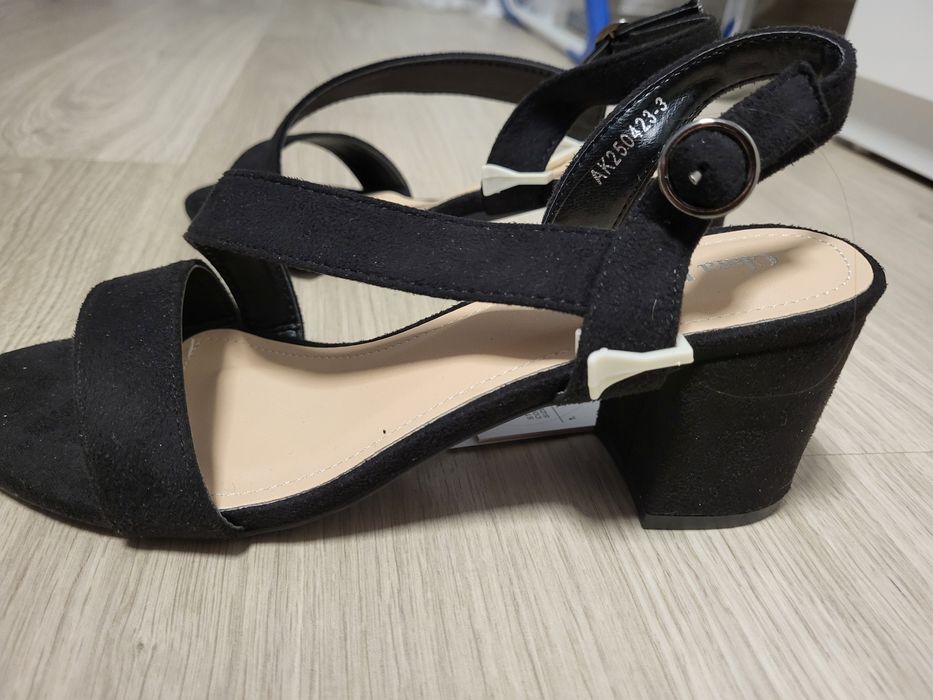 Sandały 38 Clara Barson CCC