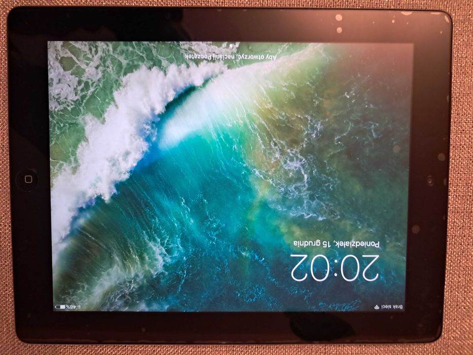 iPad 4 generacji. Niedrogi prezent dla dziadków. Super stan.