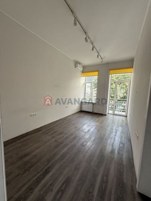 Продам 4к квартиру вул. Антоновича, метро Олімпійська