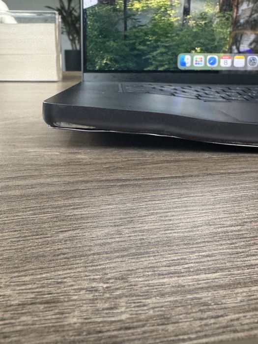 Apple MacBook 16 Pro 2023 (36 GB ОЗУ, M3 pro, 1tb) Комплектація пушка