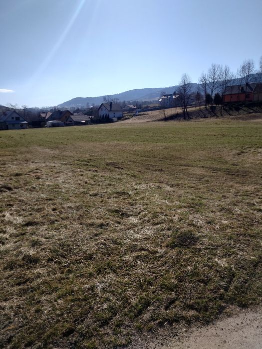 Sprzedam działkę w centrum Męciny