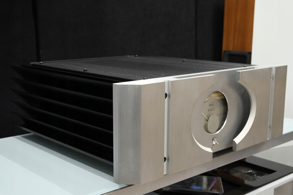 Mocna końcówka mocy wzmacniacz stereo PASS Labs XA30.5 sprawna!