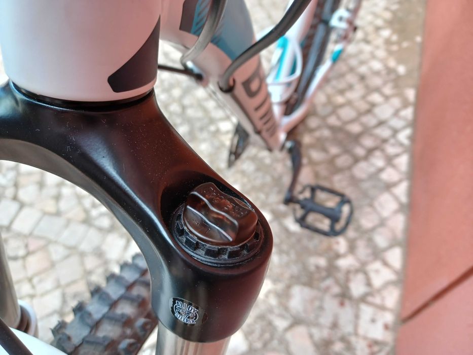 bicicleta BTT Decathlon Btwin Rockrider ST540