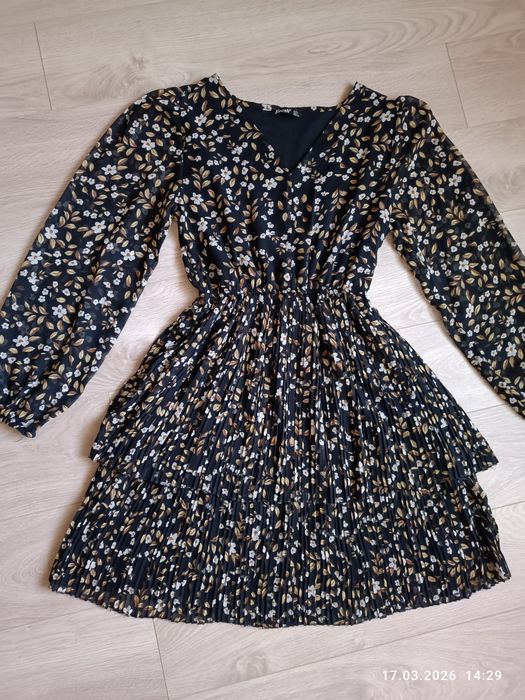 Плаття ,сукня з довгим рукавом