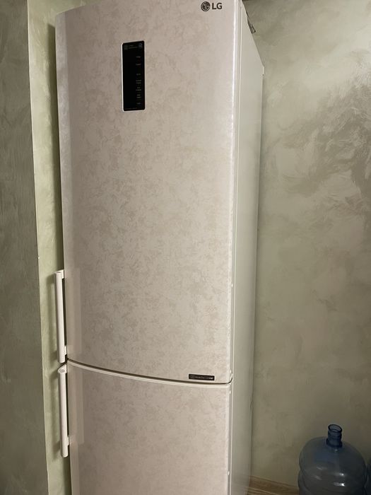 холодильник LG Electronics